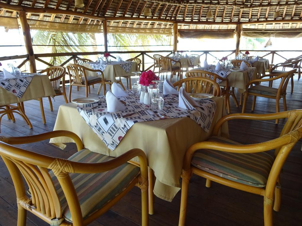Barry'S Beach Resort Mkwaja エクステリア 写真